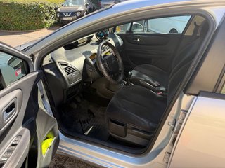 Citroen C4 1.6 HDI PEGATINA B