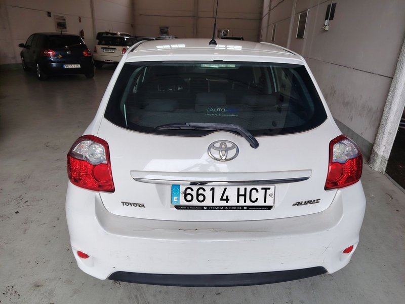 Toyota Auris 1.4 D-4D Active 3p 2011, foto 4