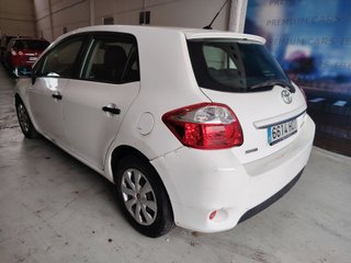 Toyota Auris 2011