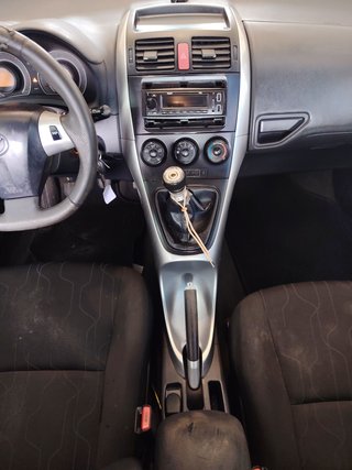 Toyota Auris 2011
