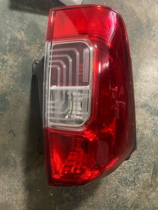 Piloto Trasero Nissan Navara
