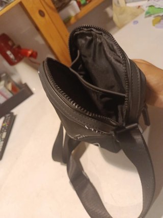 Morral Guess Negro con logo