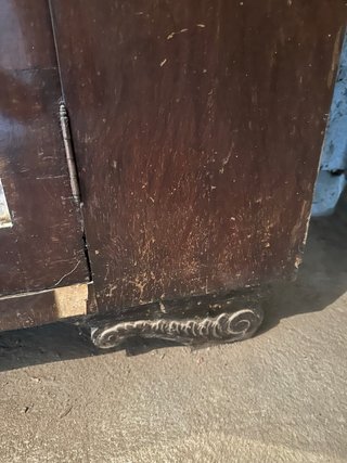 Armario Antiguo de Madera con Espejo