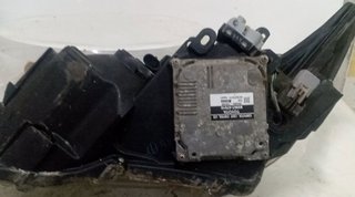 Toyota 20740 faro derecho 8595747010 prius