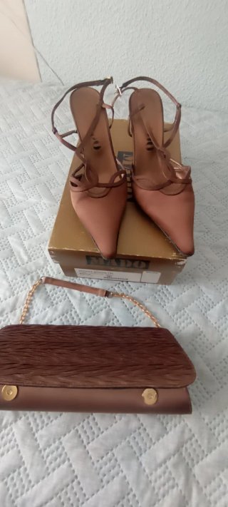 Zapatos y bolso fiesta marrón