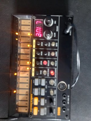 Korg Volca Beats Sintetizzatore
