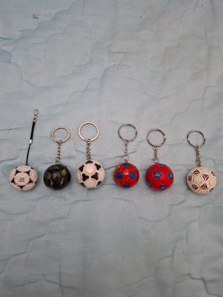 Set de 4 Llaveros de Balones