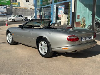 Jaguar XK8 1999 4.0 V8