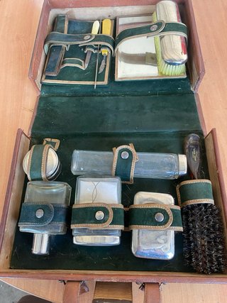 Neceser de aseo / juego de tocador años 50/60