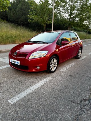 Toyota Auris 2012