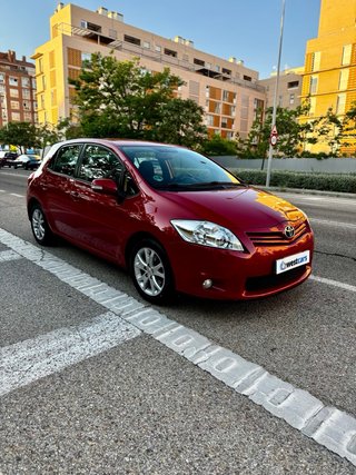 Toyota Auris 2012