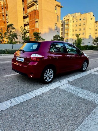 Toyota Auris 2012