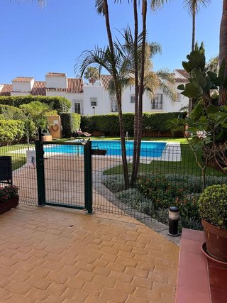 Piso en alquiler en Las Chapas-Alicate Playa en Marbella