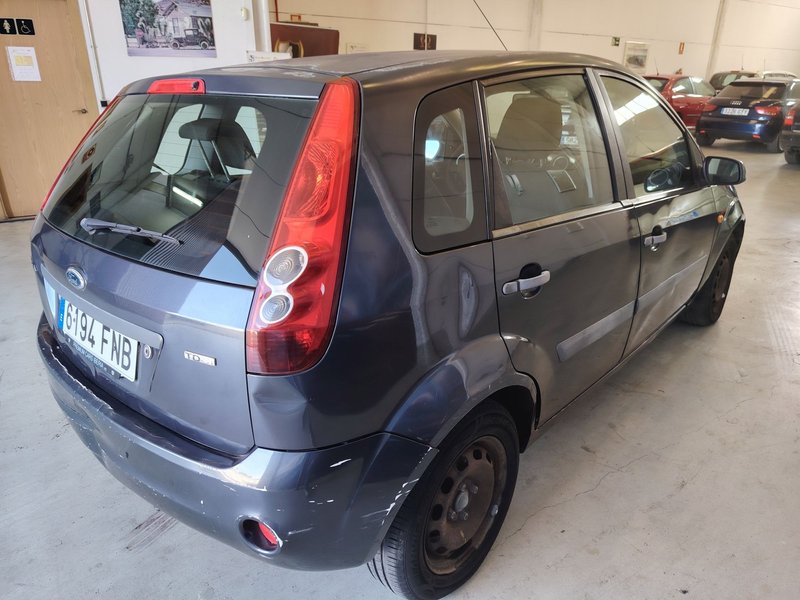 Ford Fiesta 2007, foto 5