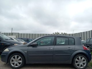 Renault 8200549100 tapa megane ii berlina 5p 20065