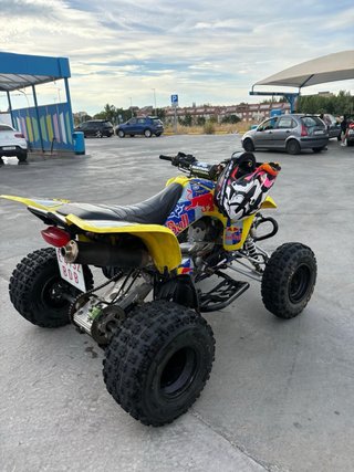 Suzuki LTZ 400