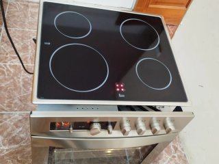 Horno con Vitrocerámica Teka