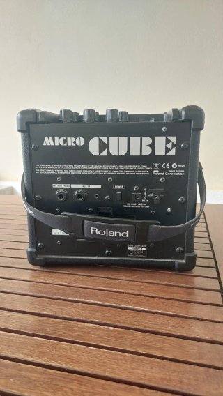 Amplificador Roland Micro Cube