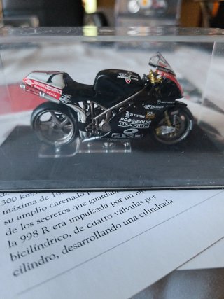 Ducati 998R Pierfrancesco Chili 2002 + Fascículo