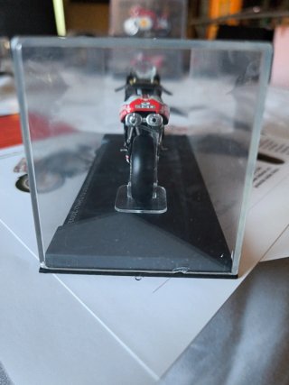 Ducati 998R Pierfrancesco Chili 2002 + Fascículo