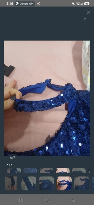 Vestito corto blu con paillettes