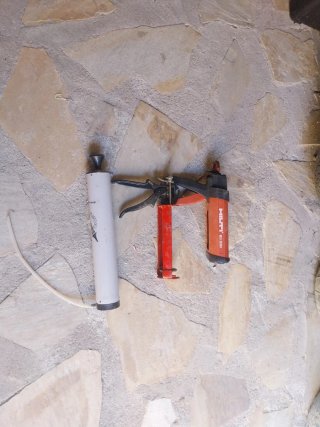 Pistola de Silicona Hilti MD 2000 y Bomba