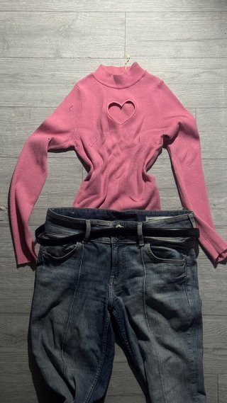 Jersey Rosa con Abertura de Corazón Y2K