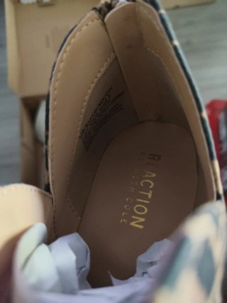 Botín Reaction Kenneth Cole