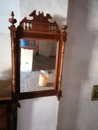 Cómoda Antigua de Madera
