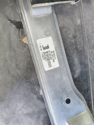 Elevalunas Delantero Derecho Peugeot 208