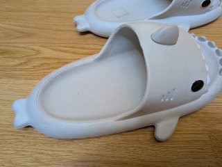 Chanclas Shark Beige Talla 36-37