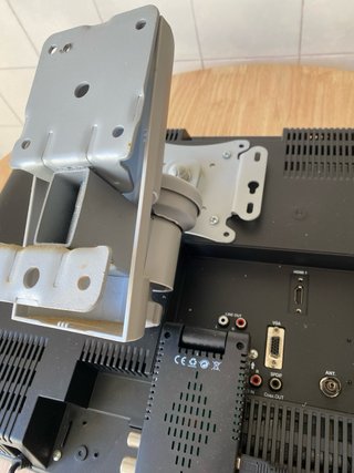 TV OKI con TDT + mando + soporte