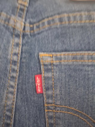 Pantalones vaqueros Levis. Talla 11-12