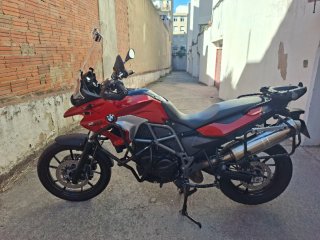 BMW F700GS Roja y Negra