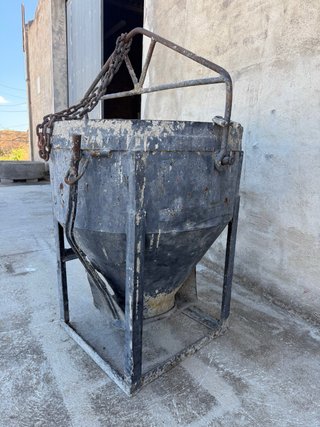 Cubo para hormigón