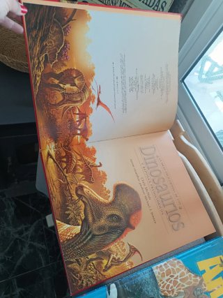 Libro dinosaurios y animales