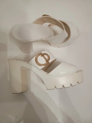 Sandalias de Tacón y Plataforma Blancas