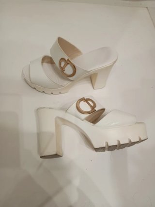 Sandalias de Tacón y Plataforma Blancas