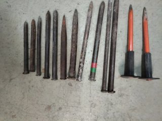 CONJUNTO DE HERRAMIENTAS DE CONSTRUCCIÓN.