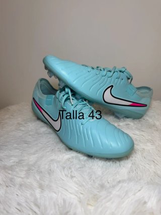 Botas de Fútbol Nike Talla 43