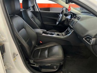 Jaguar XE 2.0 Diesel RWD 132kW Prestige