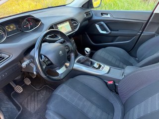 Peugeot 308 2016