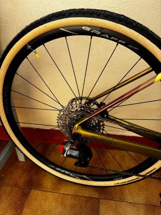 Bicicleta Gravel Wilier Jena