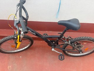 Bicicleta infantil BTWIN negra