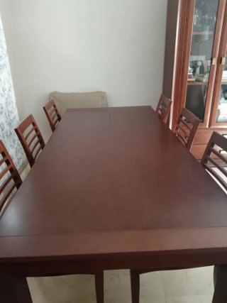 Mesa de Comedor con 6 sillas. Extensible a 200cm
