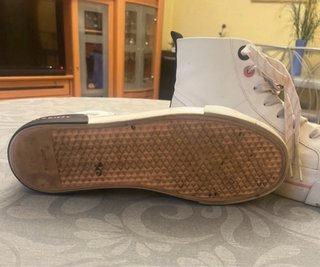Zapatillas tipo bota Hello Kitty blancas