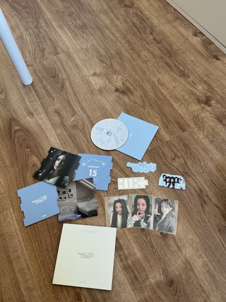 Álbum Super Real Me de ILLIT