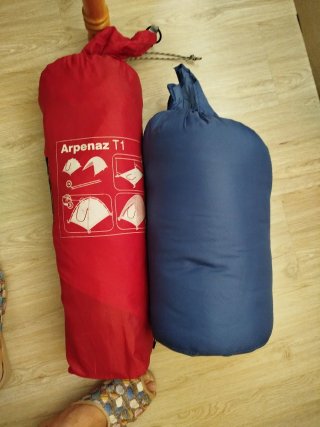 Tienda de campaña Arpenaz T1 2 personas y saco de
