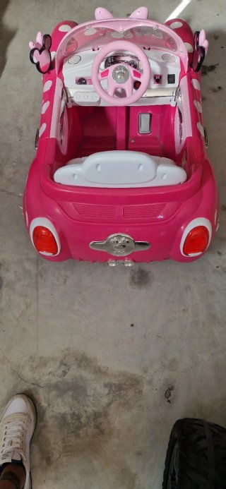Macchina elettrica per bambina rosa