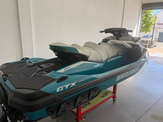 Moto de agua Sea-Doo GTR 325
